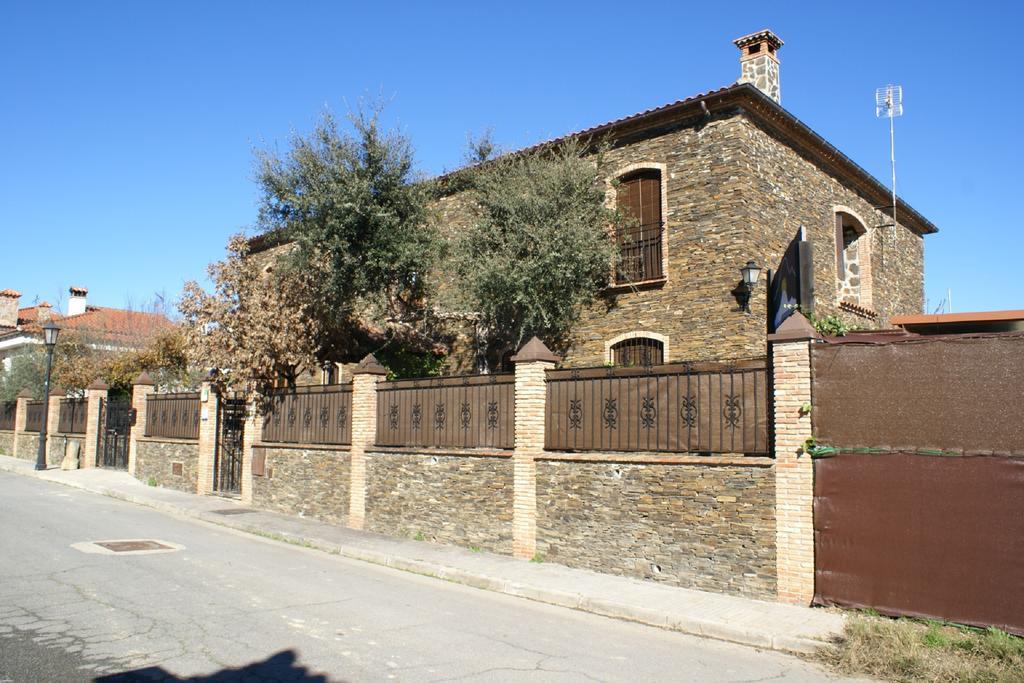 Casa Rural Pena Falcon Torrejón el Rubio Dış mekan fotoğraf