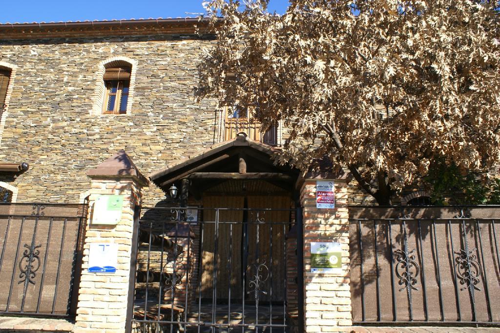Casa Rural Pena Falcon Torrejón el Rubio Dış mekan fotoğraf